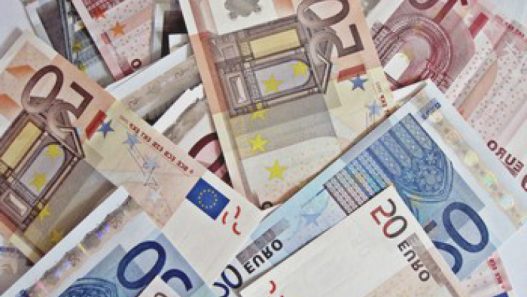 découvrez les implications et les conséquences d'une faillite bancaire. informez-vous sur les droits des clients, la protection des dépôts et les mesures à prendre en cas de crise financière.