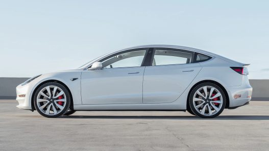 découvrez les dernières tendances sur la chute des prix des tesla d'occasion. profitez de conseils pour acquérir votre véhicule électrique à moindre coût et explorez les meilleures offres du marché.