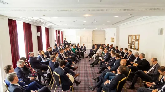 découvrez grigor hadjiev, expert immobilier passionné, qui met son expertise au service de vos projets immobiliers. bénéficiez de conseils personnalisés et d'une connaissance approfondie du marché pour trouver la propriété idéale.
