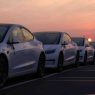 découvrez les raisons derrière la suspension de la production de tesla. analyse des impacts sur l'industrie automobile et les futurs projets de l'entreprise.