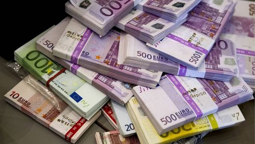 découvrez les principaux bénéfices offerts par les banques, incluant des services financiers variés, des taux d'intérêt compétitifs, et des conseils personnalisés pour optimiser la gestion de vos finances.