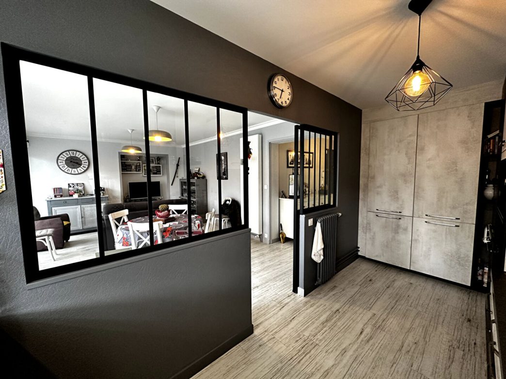 découvrez notre projet immobilier au cœur de la rue d'iéna à pontivy. offrant des appartements modernes et bien situés, ce développement allie confort, esthétisme et qualité de vie. ne manquez pas l'opportunité d'acquérir un bien unique dans cette ville dynamique.